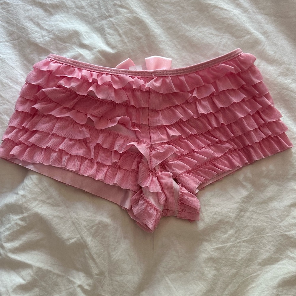 Pink ruffle cheekies